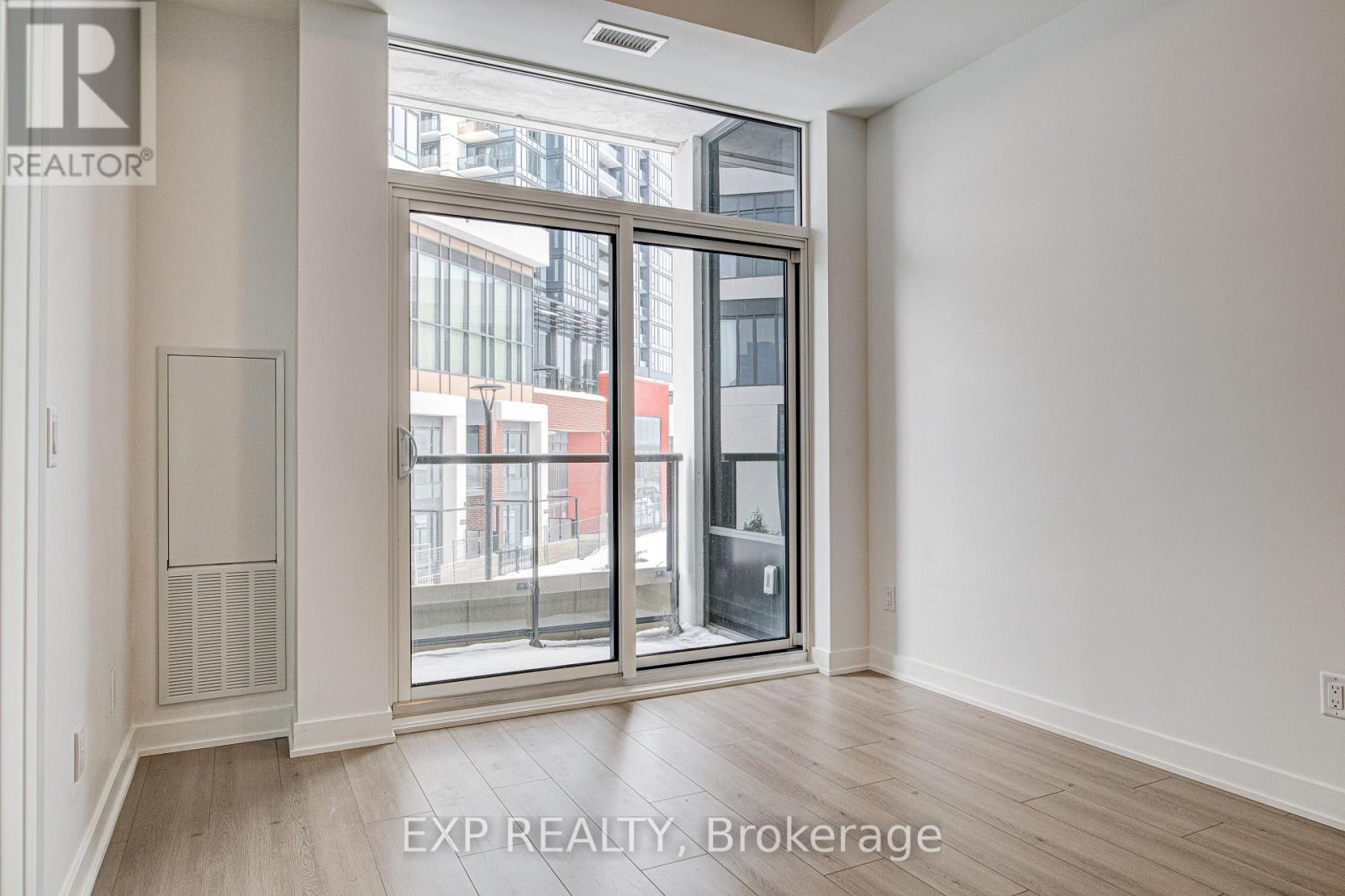 210 - 25 Wellington Street S, Kitchener, Ontario  N2G 0G5 - Photo 10 - X12595400