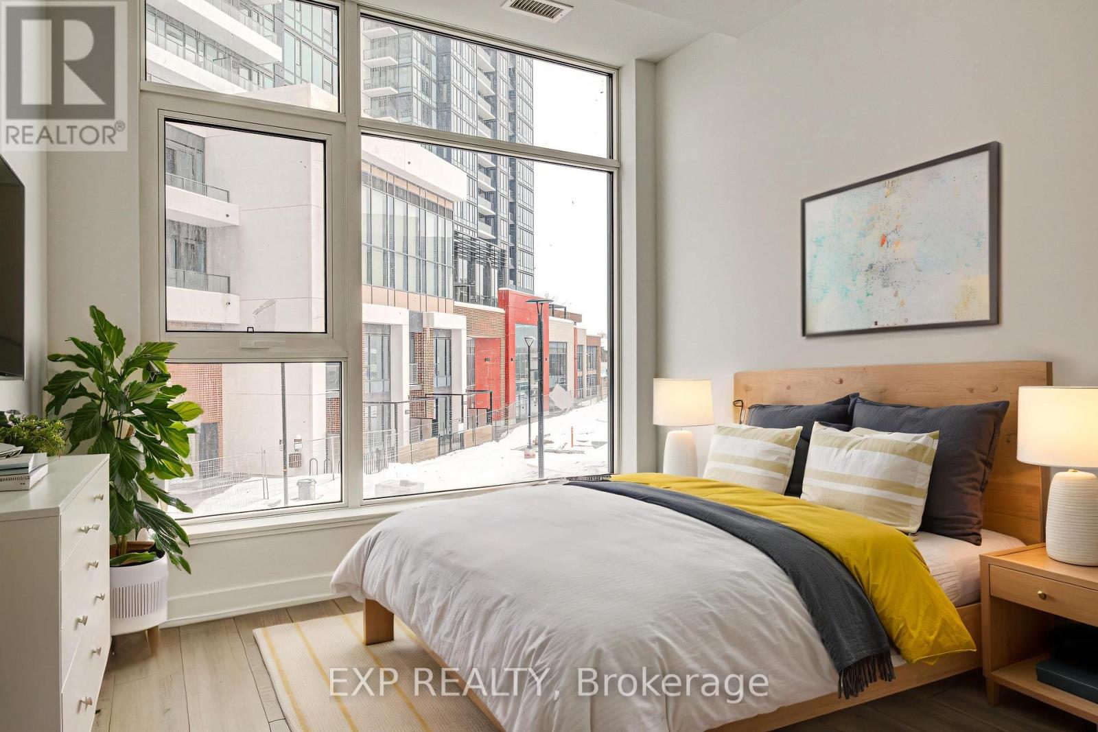 210 - 25 Wellington Street S, Kitchener, Ontario  N2G 0G5 - Photo 3 - X12595400