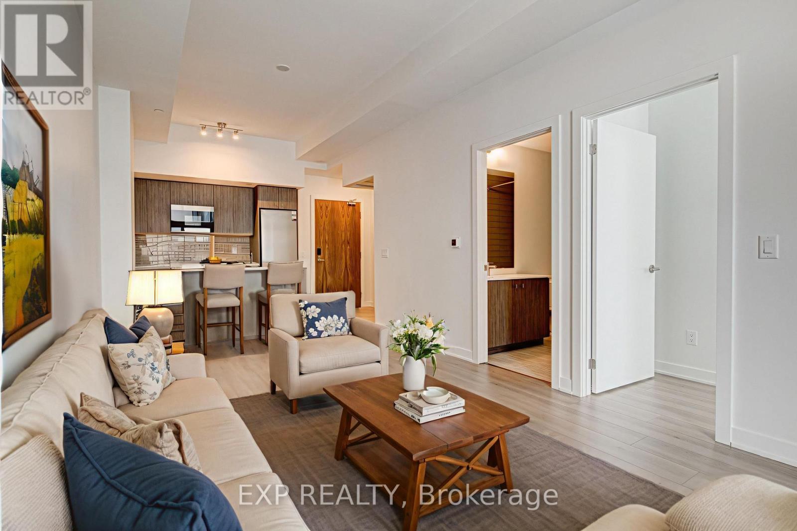 210 - 25 Wellington Street S, Kitchener, Ontario  N2G 0G5 - Photo 4 - X12595400