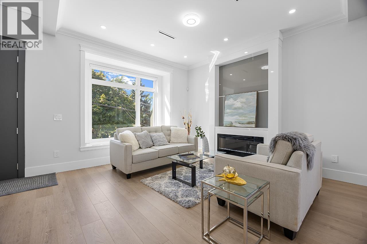 6036 Brantford Avenue, Burnaby, British Columbia  V5E 2R7 - Photo 3 - R3071570