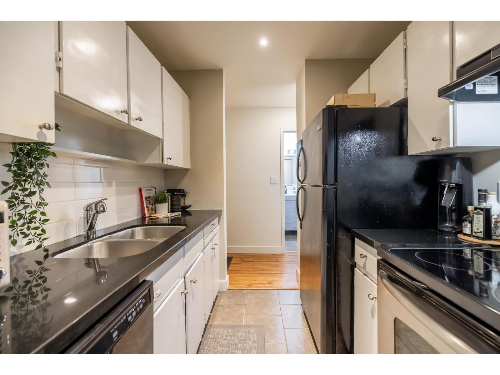 110 1850 E Southmere Crescent, Surrey, British Columbia  V4A 6Y6 - Photo 11 - R3071416