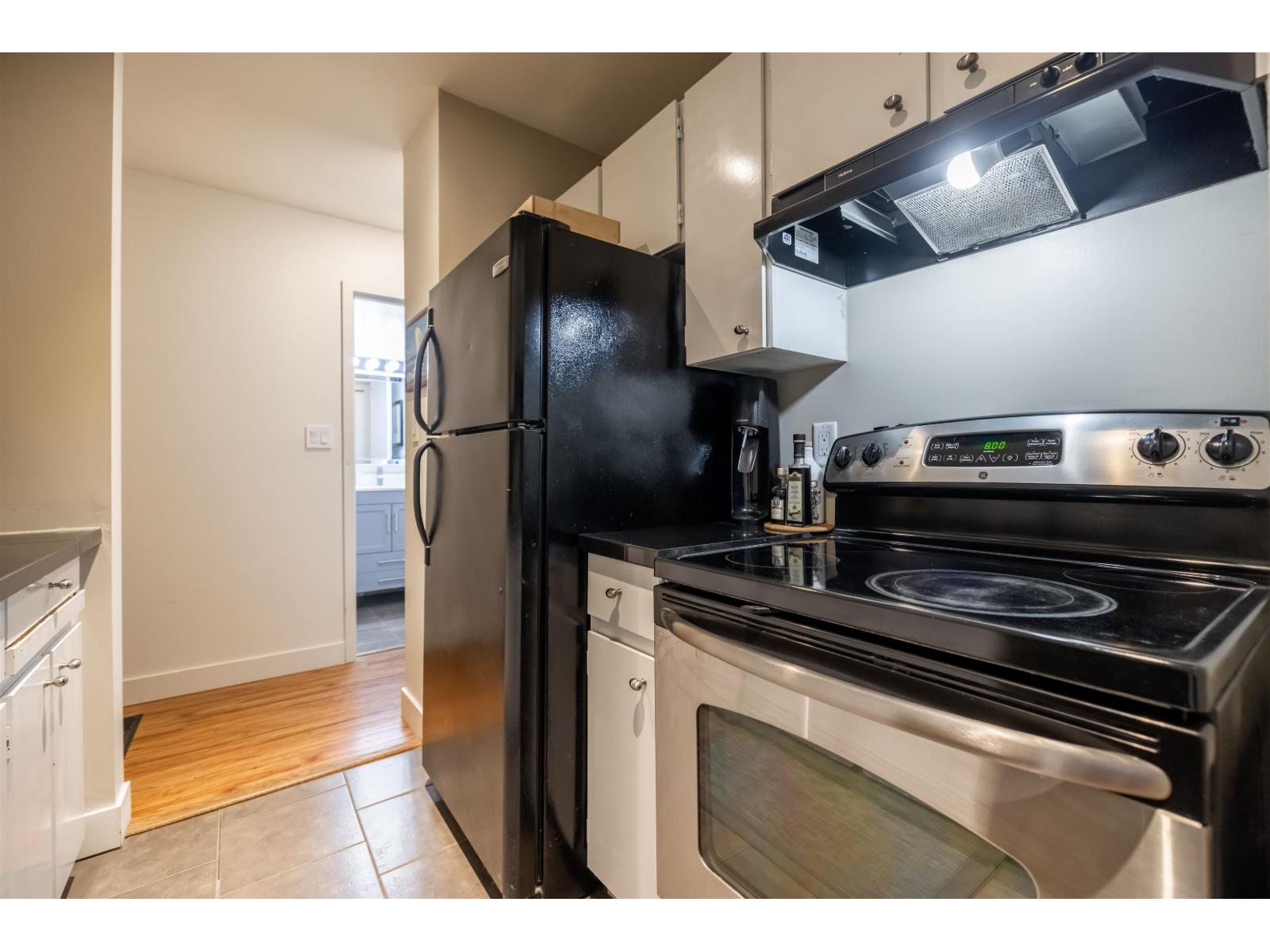 110 1850 E Southmere Crescent, Surrey, British Columbia  V4A 6Y6 - Photo 10 - R3071416