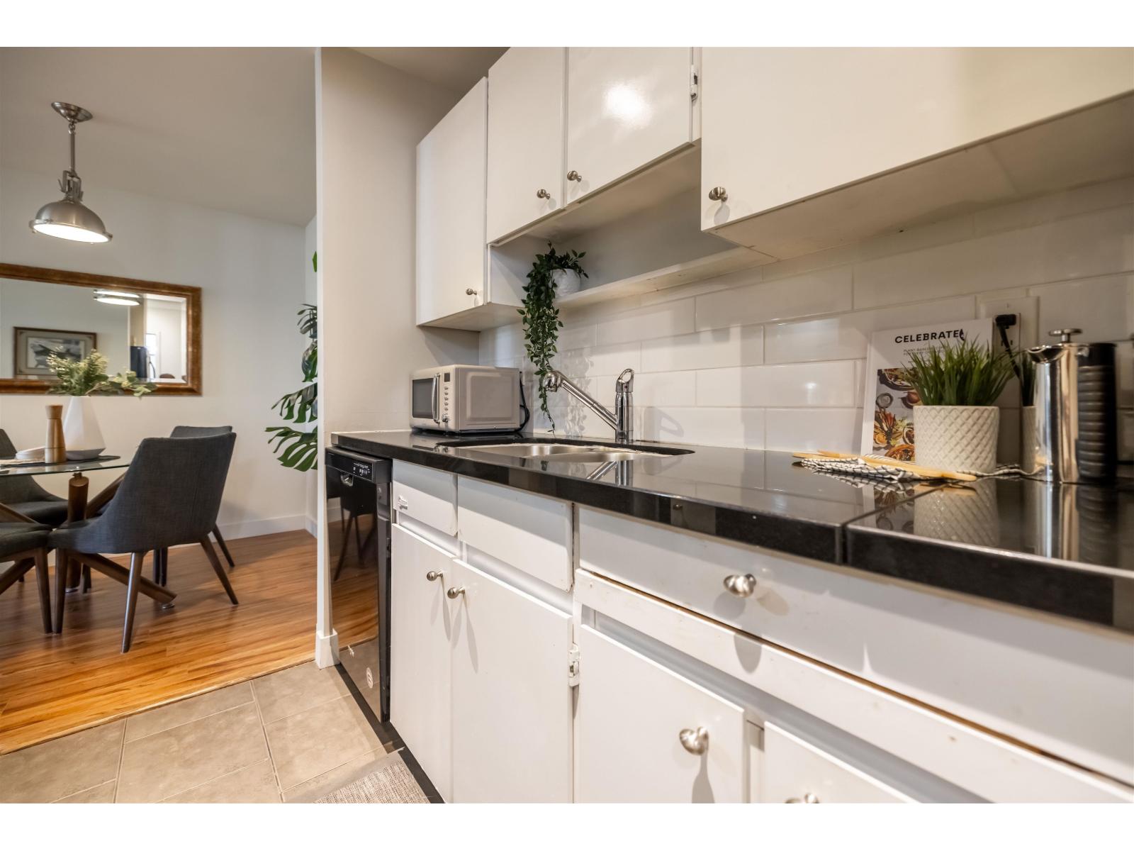 110 1850 E Southmere Crescent, Surrey, British Columbia  V4A 6Y6 - Photo 12 - R3071416