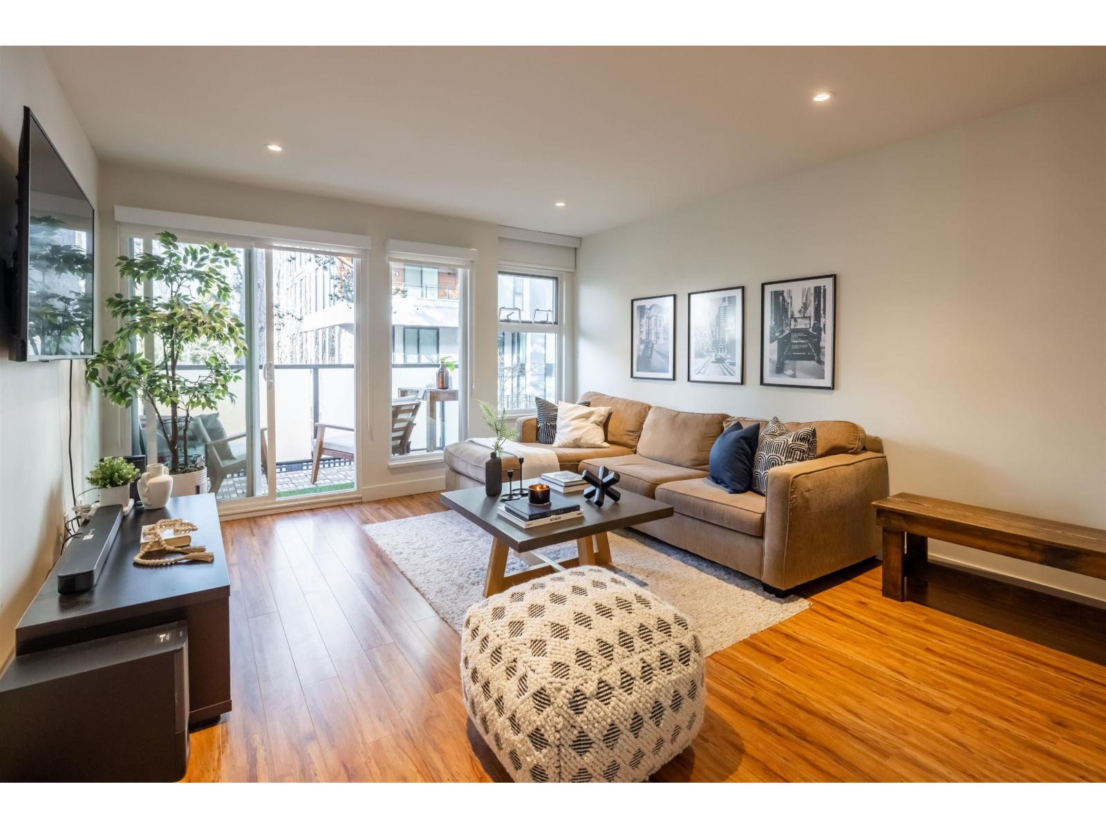 110 1850 E Southmere Crescent, Surrey, British Columbia  V4A 6Y6 - Photo 5 - R3071416