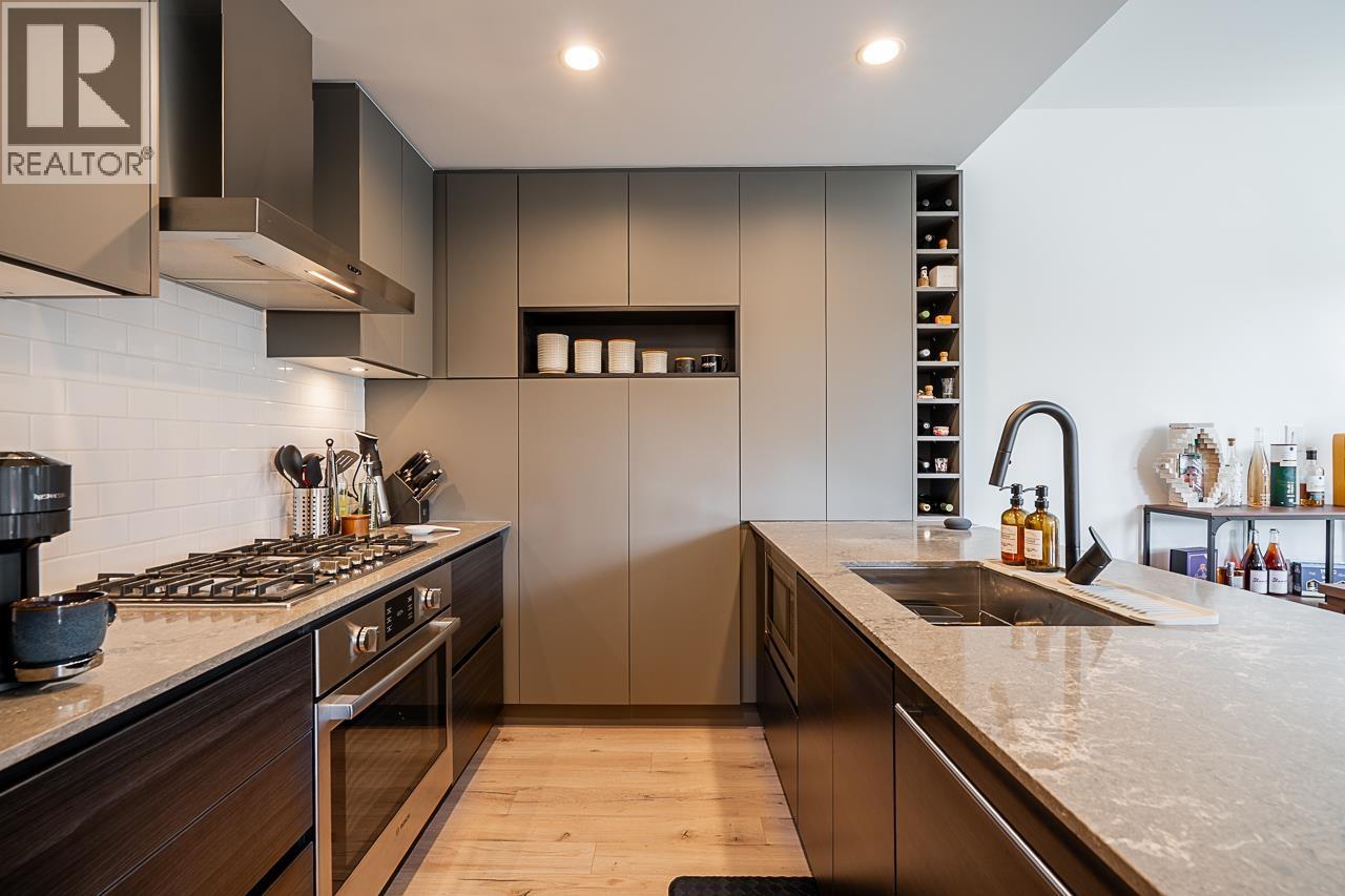 435 55 Klahanie Drive, Port Moody, British Columbia  V3H 0M9 - Photo 3 - R3071575