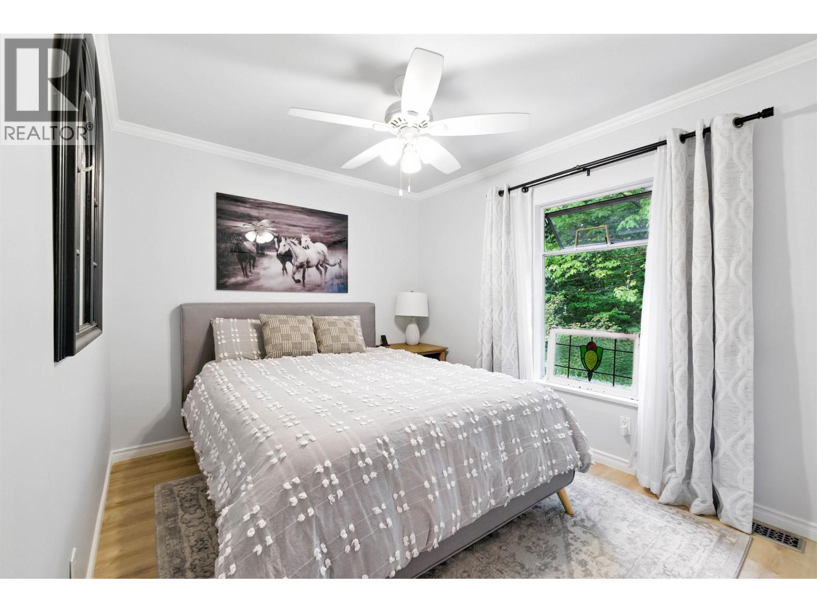 8885 Larkfield Drive, Burnaby, British Columbia  V5A 4L3 - Photo 9 - R3071577