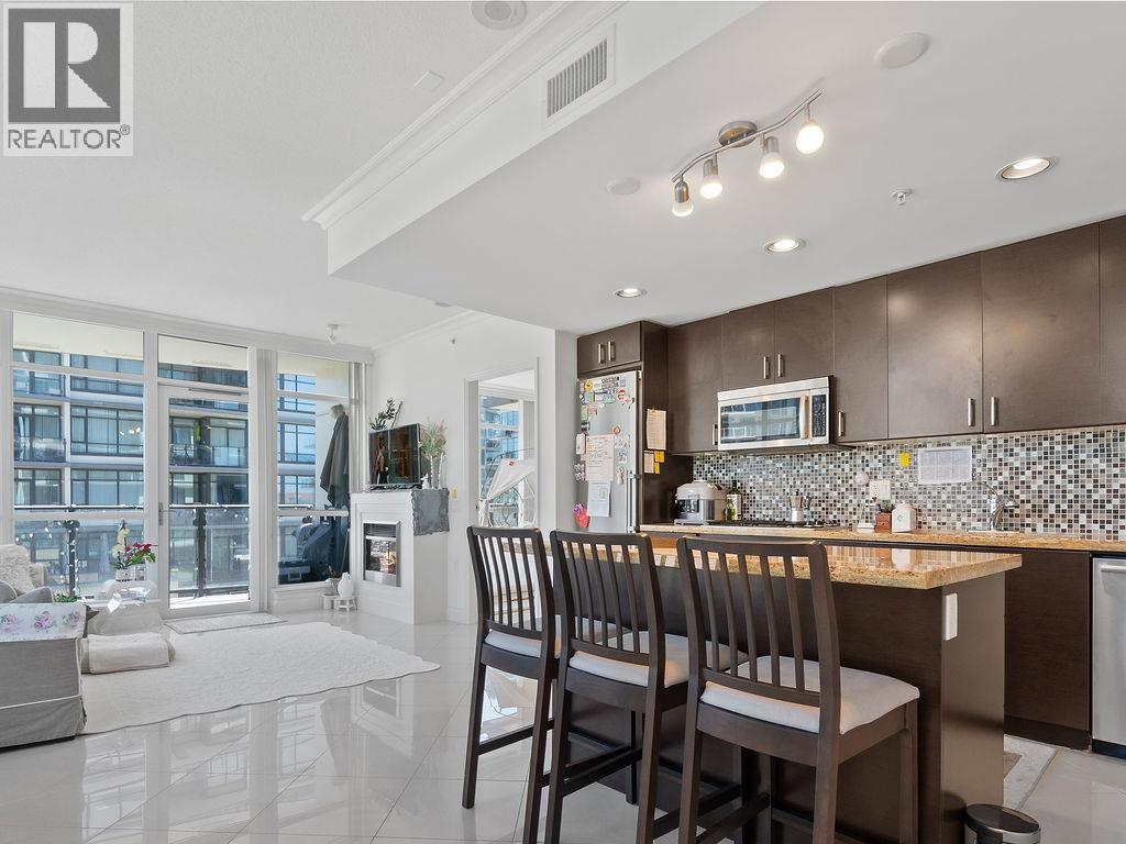 602 162 Victory Ship Way, North Vancouver, British Columbia  V7L 0B4 - Photo 8 - R3071589