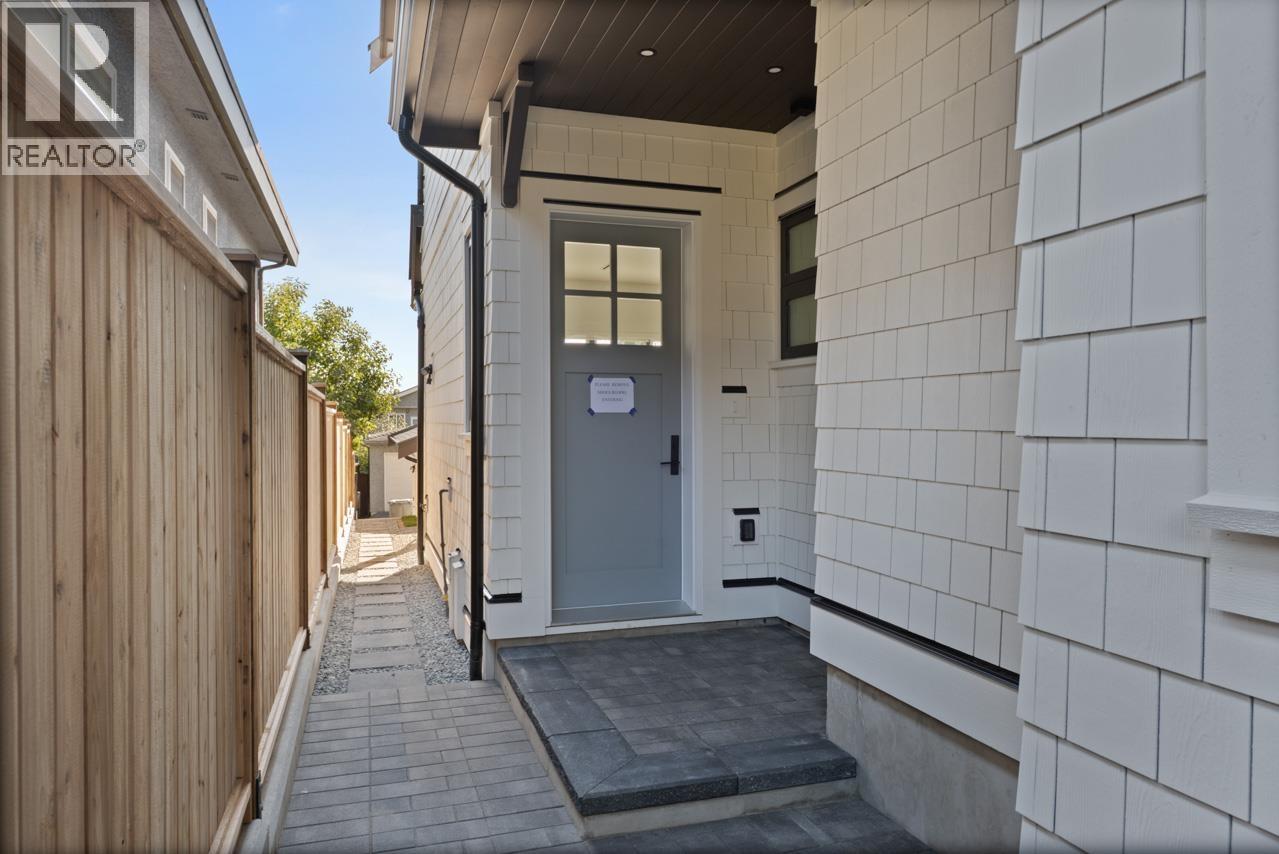 2 2680 E 5th Avenue, Vancouver, British Columbia  V5M 1M9 - Photo 3 - R3071590