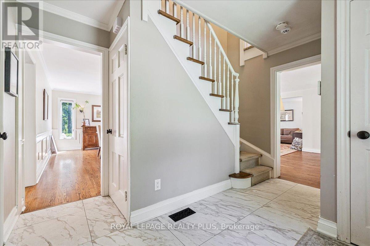 1258 Ravine Drive, Mississauga, Ontario  L5J 3E4 - Photo 8 - W12595126