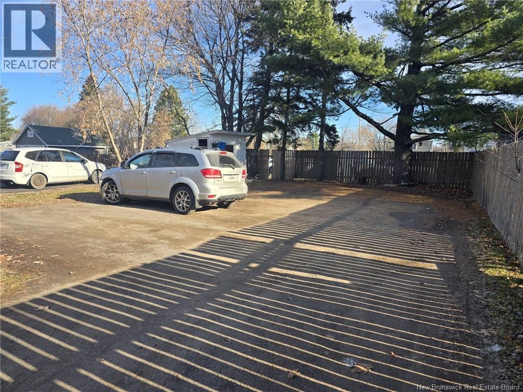 167 Elmwood Drive, Moncton, New Brunswick  E1A 1X2 - Photo 24 - NB130412