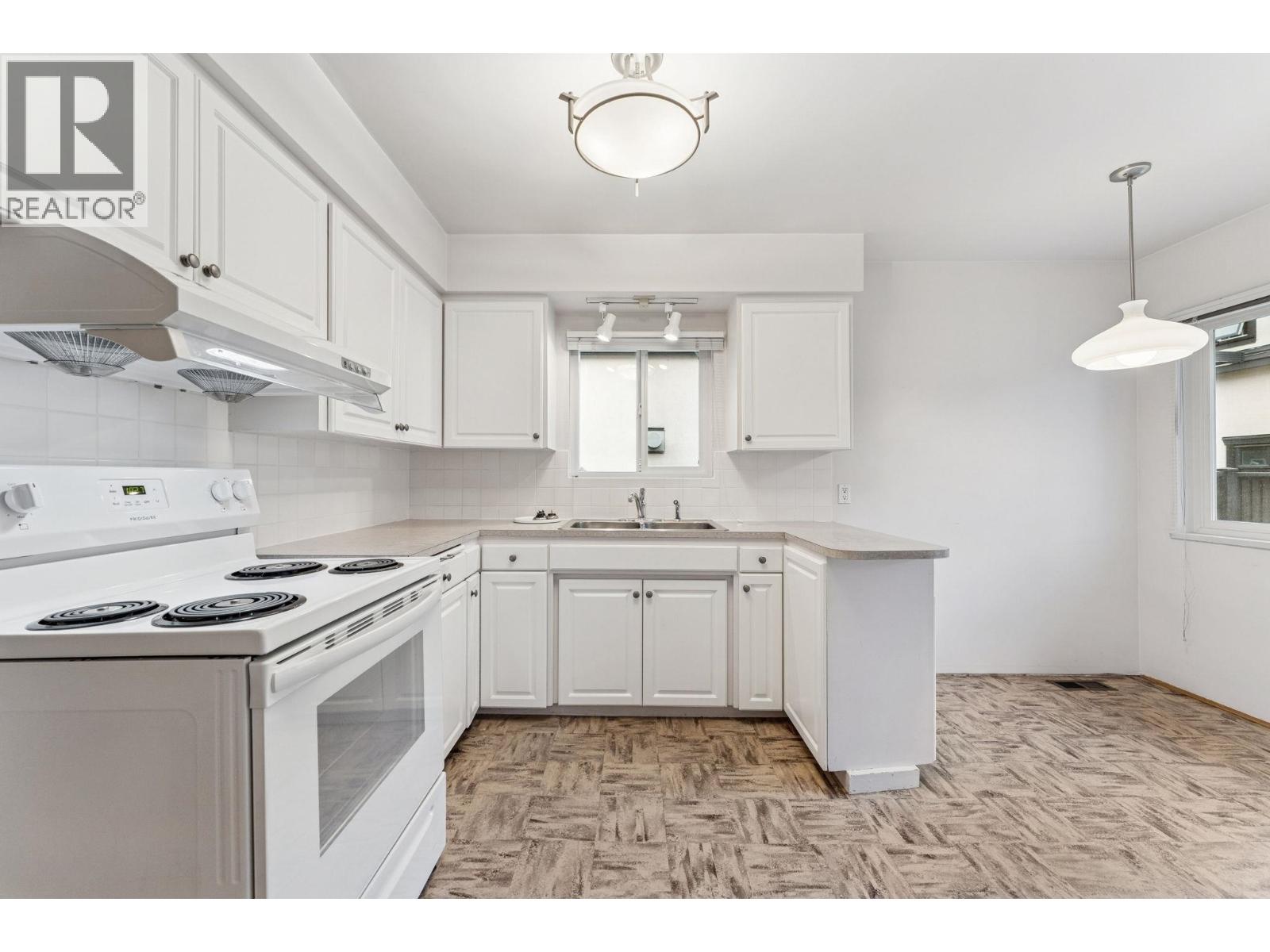 1521 E 64th Avenue, Vancouver, British Columbia  V5P 2M4 - Photo 7 - R3071574