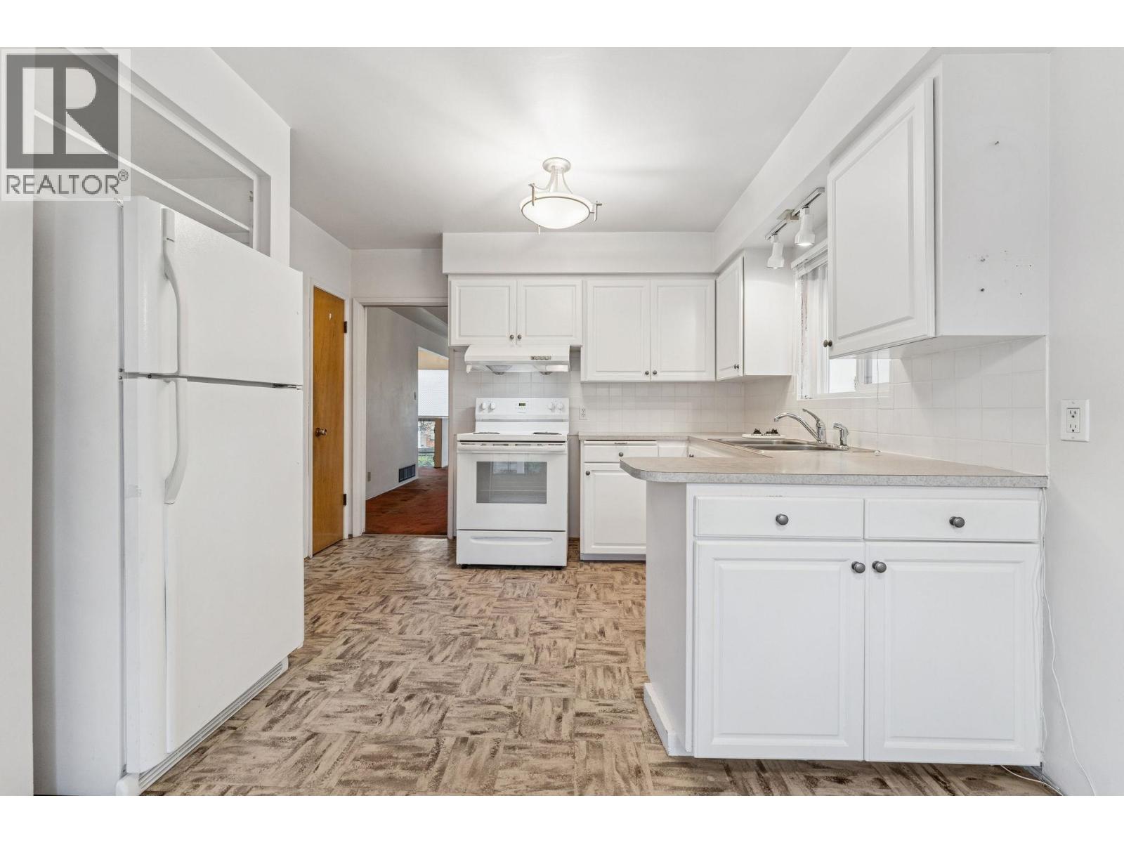 1521 E 64th Avenue, Vancouver, British Columbia  V5P 2M4 - Photo 8 - R3071574