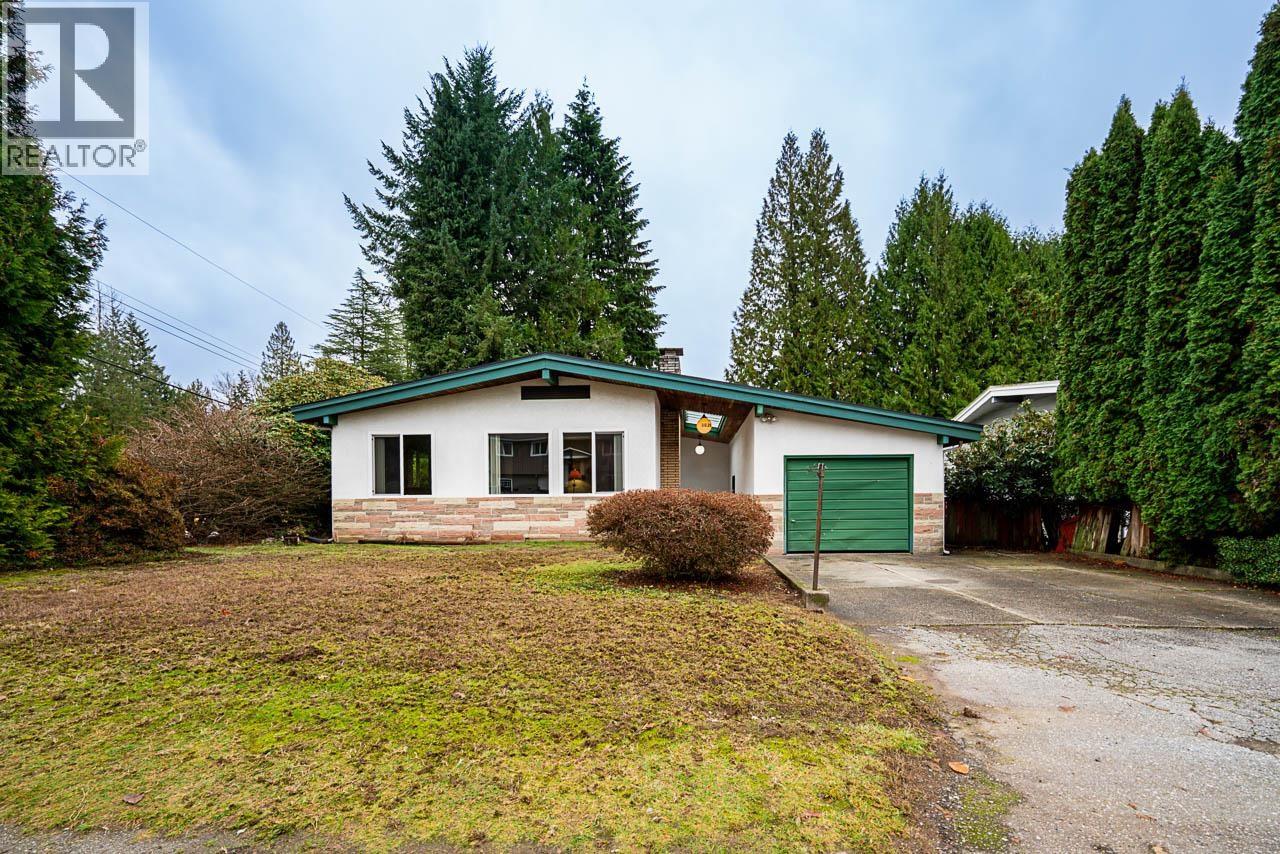 3826 Wellington Street, Port Coquitlam, British Columbia  V3B 3Z2 - Photo 1 - R3071588