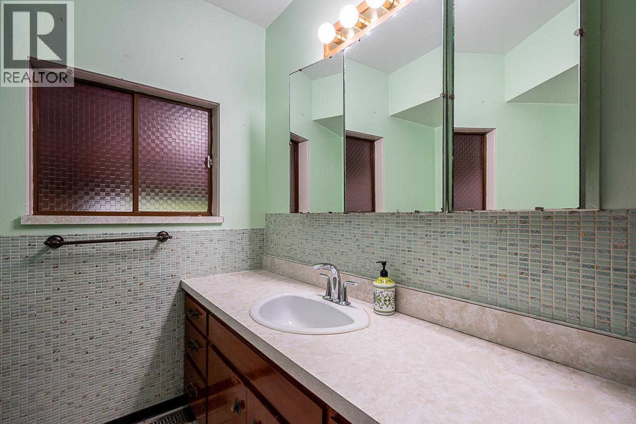 3826 Wellington Street, Port Coquitlam, British Columbia  V3B 3Z2 - Photo 27 - R3071588