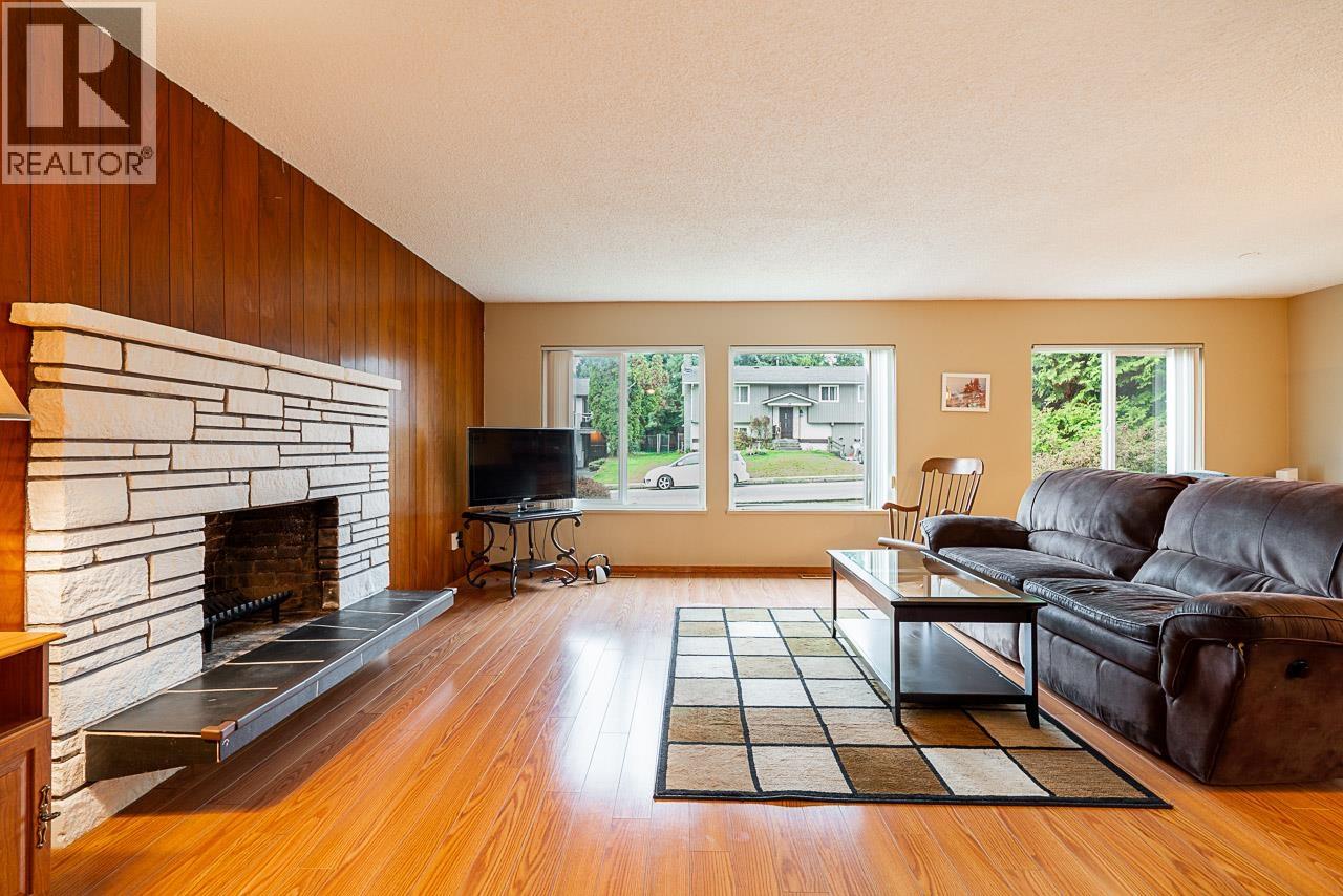 3826 Wellington Street, Port Coquitlam, British Columbia  V3B 3Z2 - Photo 6 - R3071588