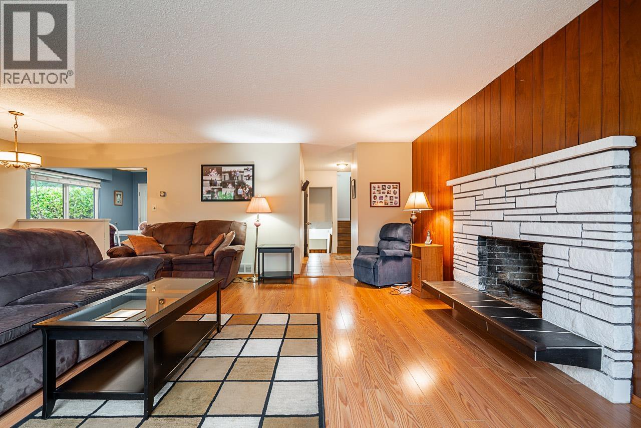 3826 Wellington Street, Port Coquitlam, British Columbia  V3B 3Z2 - Photo 8 - R3071588