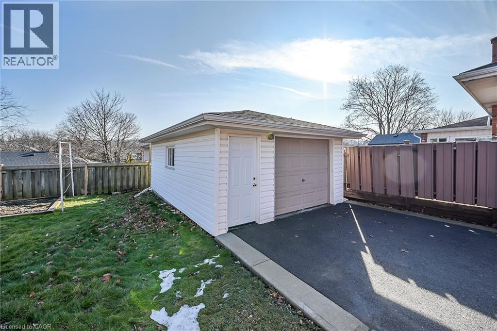 84 Blanmora Drive, Hamilton, Ontario  L8G 2A8 - Photo 8 - 40791310