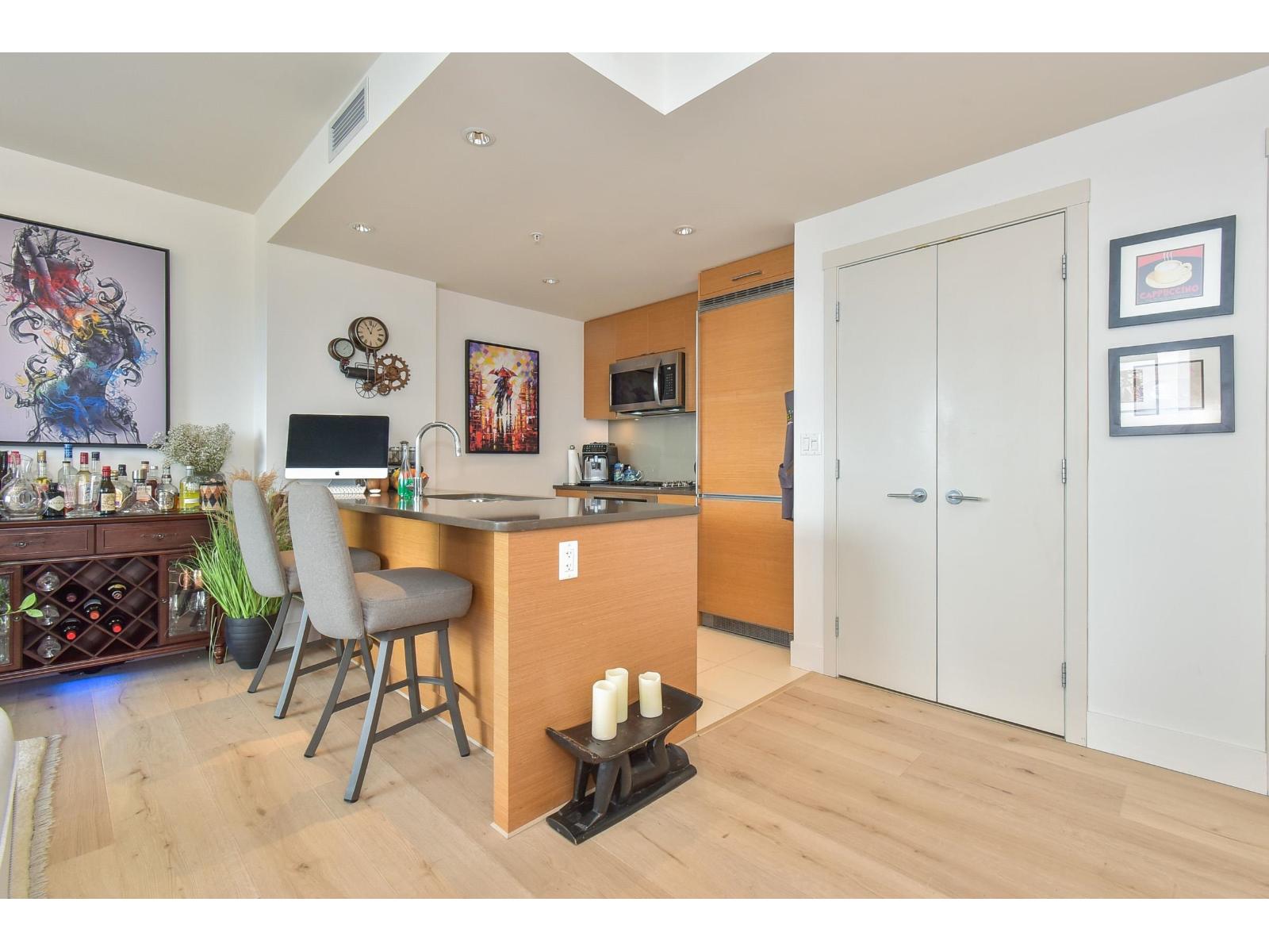 1207 15152 Russell Avenue, White Rock, British Columbia  V4B 0A3 - Photo 7 - R3071610