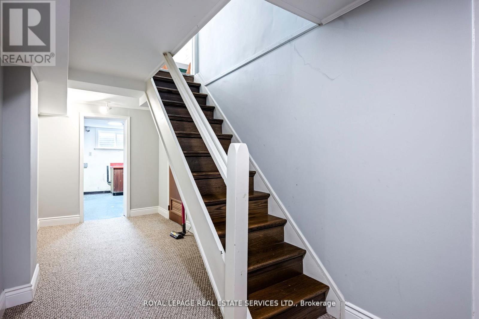 5 Pine Ridge Lane, Brampton, Ontario L6W 1G6 - Photo 33 - W12473497