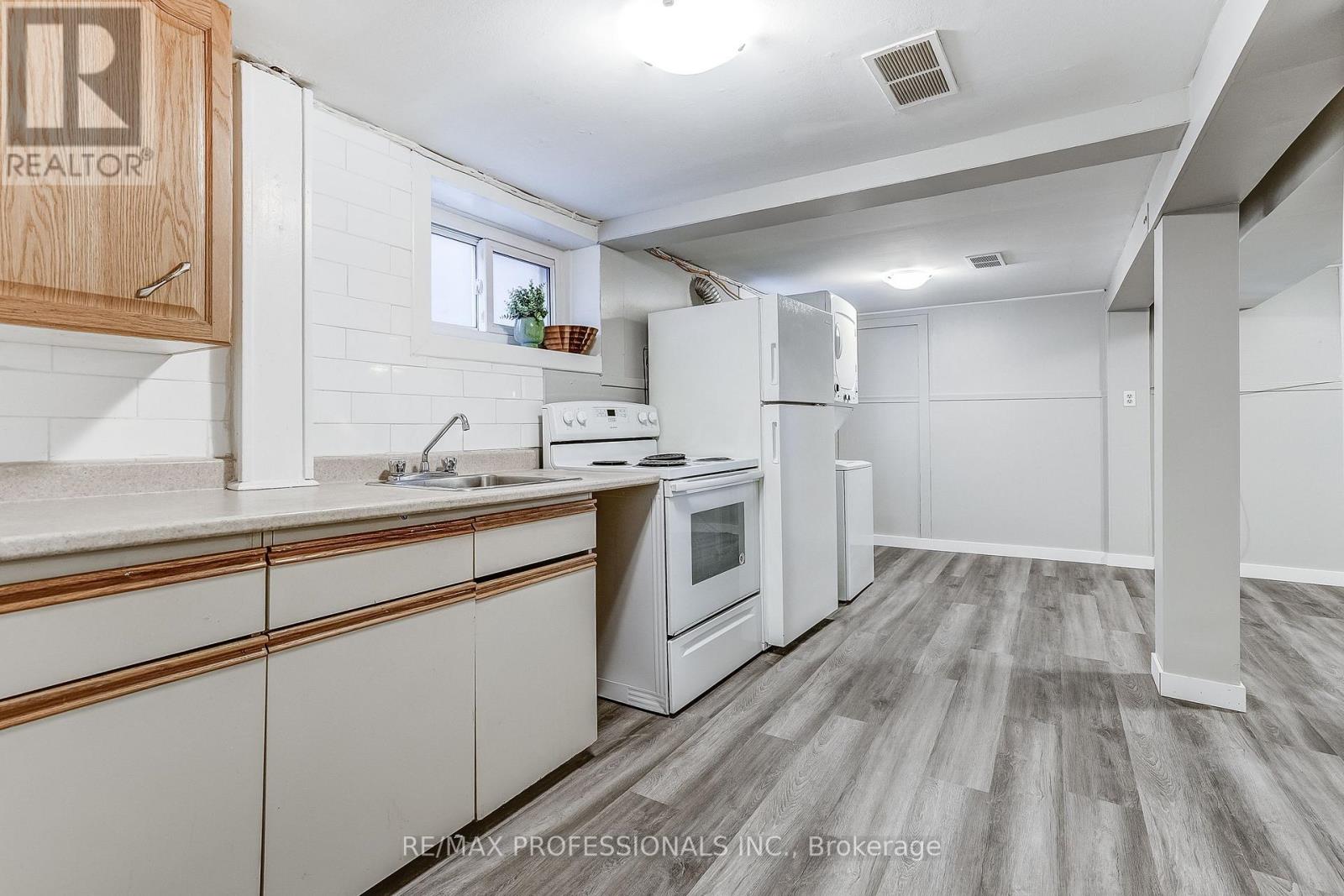 15 Fifteenth Street, Toronto, Ontario  M8V 3J3 - Photo 28 - W12594692