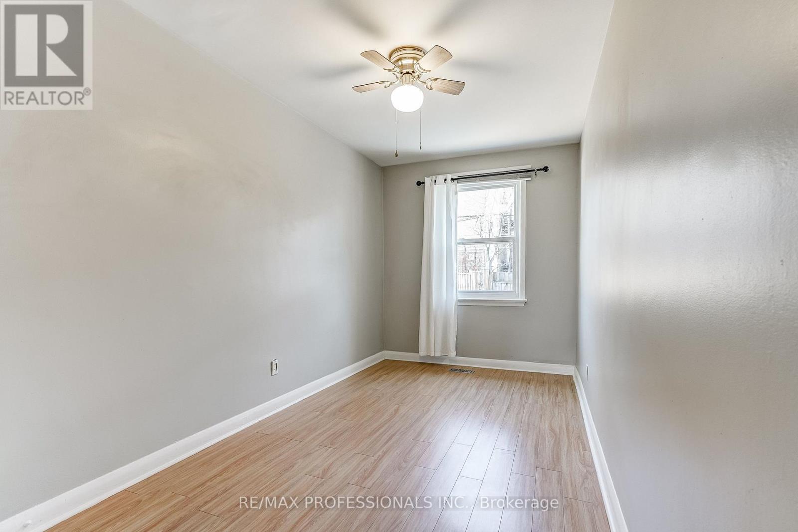 15 Fifteenth Street, Toronto, Ontario  M8V 3J3 - Photo 15 - W12594692