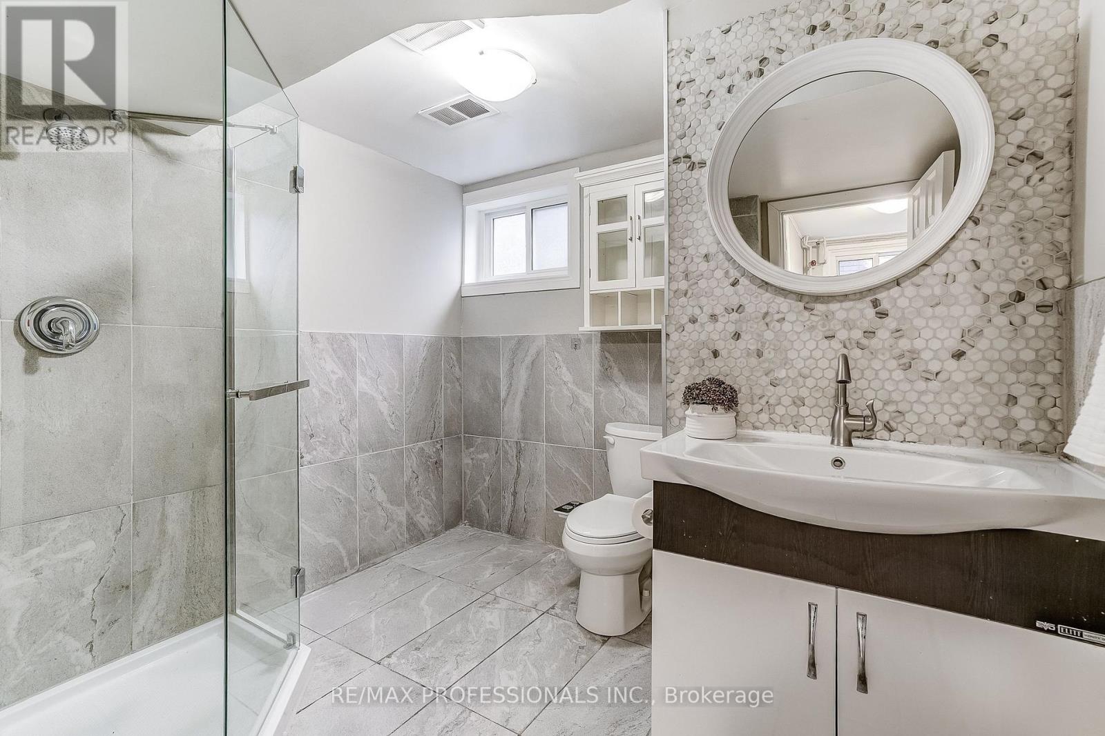 15 Fifteenth Street, Toronto, Ontario  M8V 3J3 - Photo 27 - W12594692