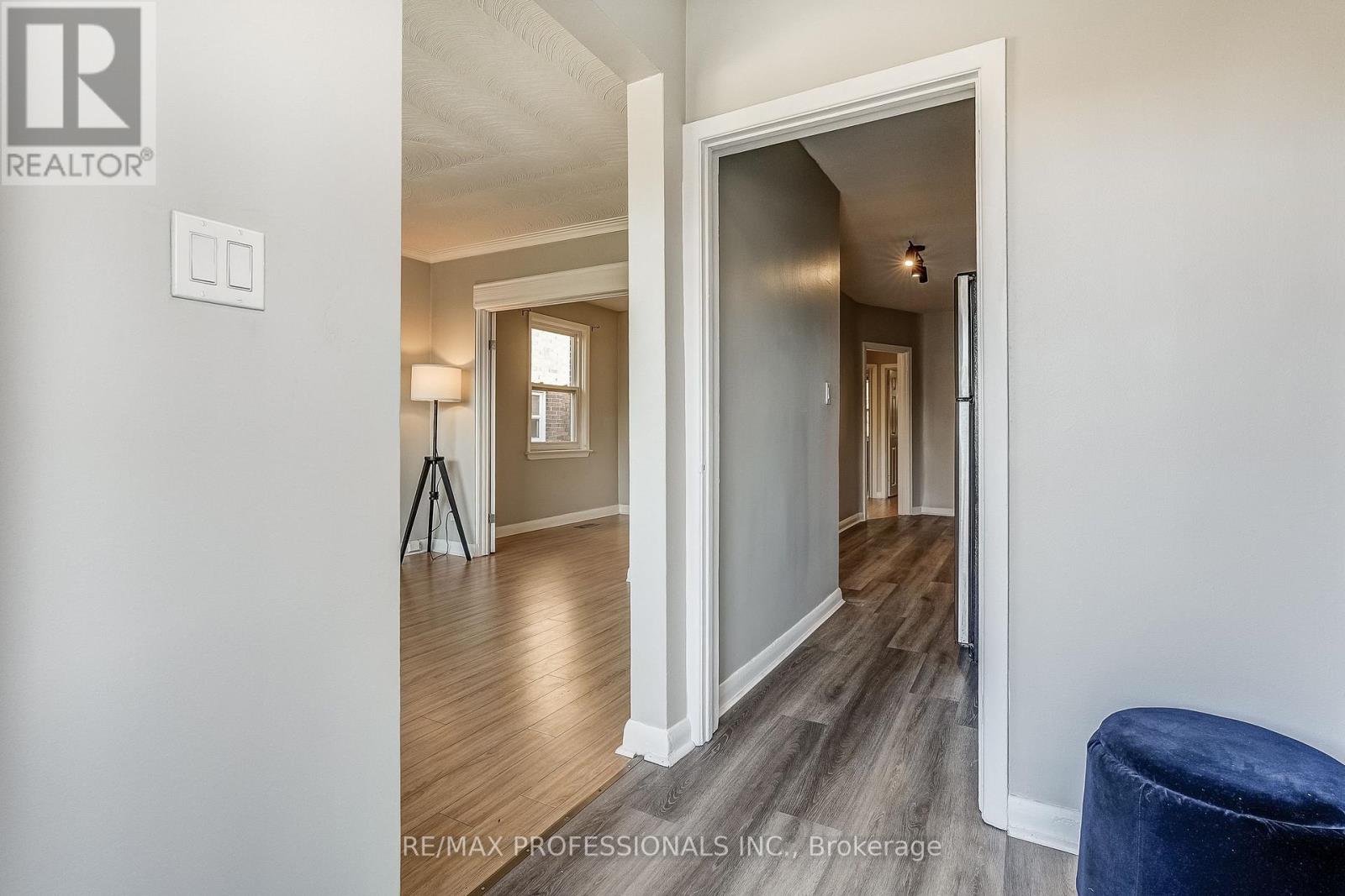 15 Fifteenth Street, Toronto, Ontario  M8V 3J3 - Photo 7 - W12594692