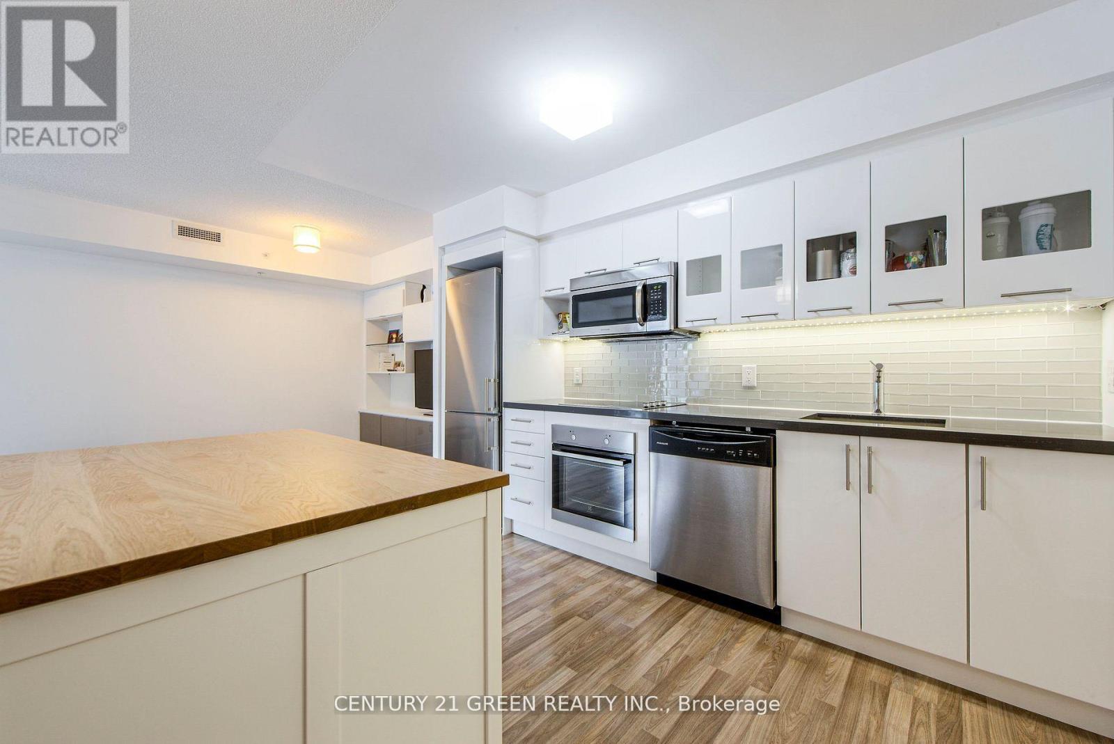 E501 - 555 Wilson Avenue, Toronto, Ontario M3H 0C4 - Photo 12 - C12595514