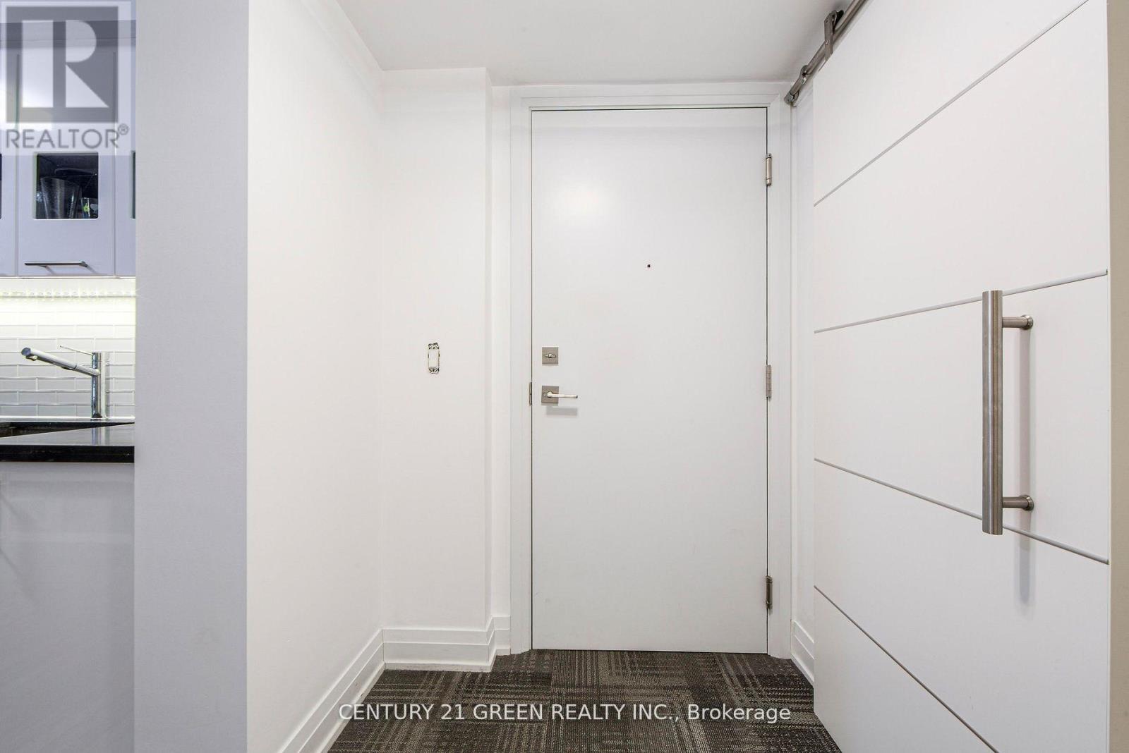 E501 - 555 Wilson Avenue, Toronto, Ontario M3H 0C4 - Photo 8 - C12595514