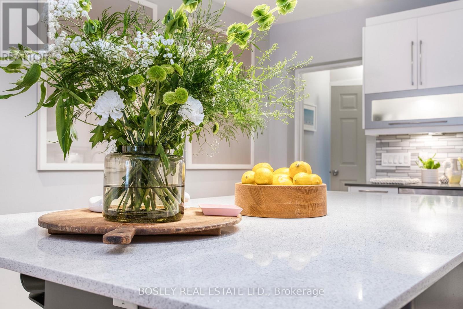 38 Halton Street, Toronto, Ontario  M6J 1R3 - Photo 15 - C12595590