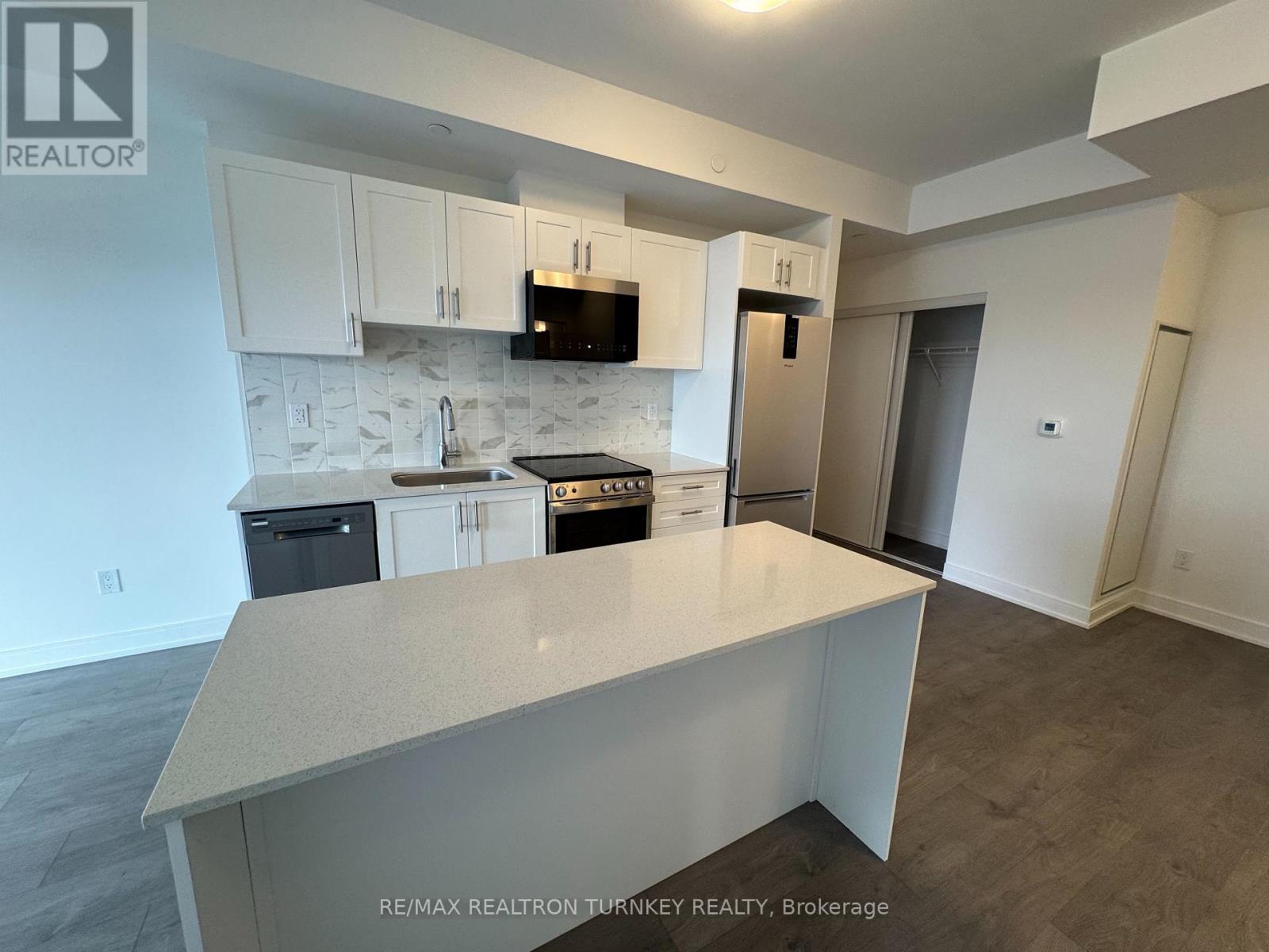 A601 - 705 Davis Drive, Newmarket, Ontario L3Y 0J1 - Photo 10 - N12595526