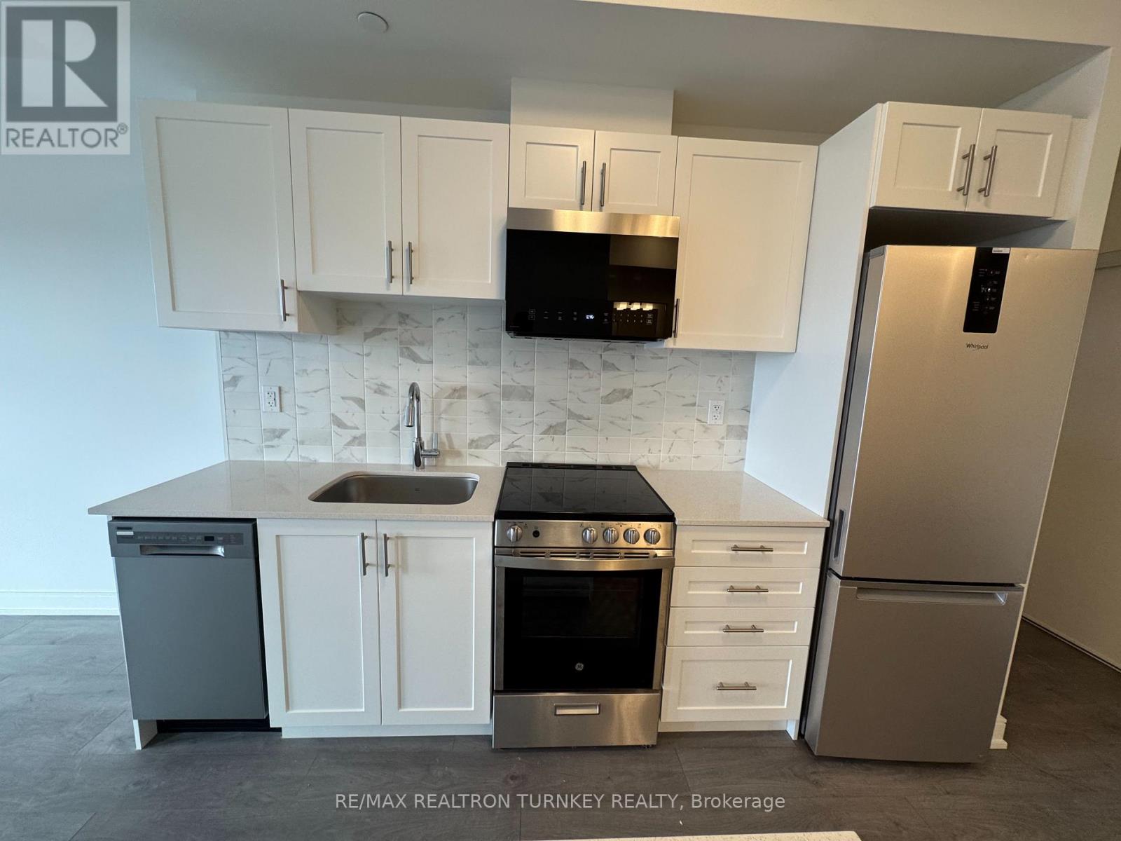 A601 - 705 Davis Drive, Newmarket, Ontario L3Y 0J1 - Photo 9 - N12595526