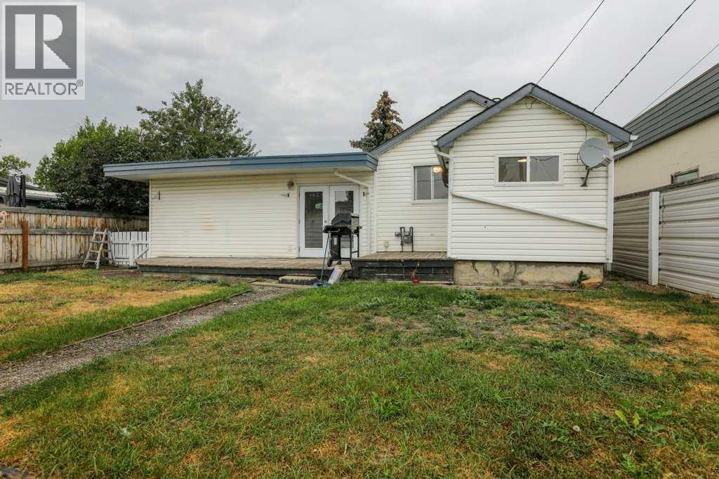 410 52 Avenue, Coalhurst, Alberta  T0L 0V0 - Photo 8 - A2256980