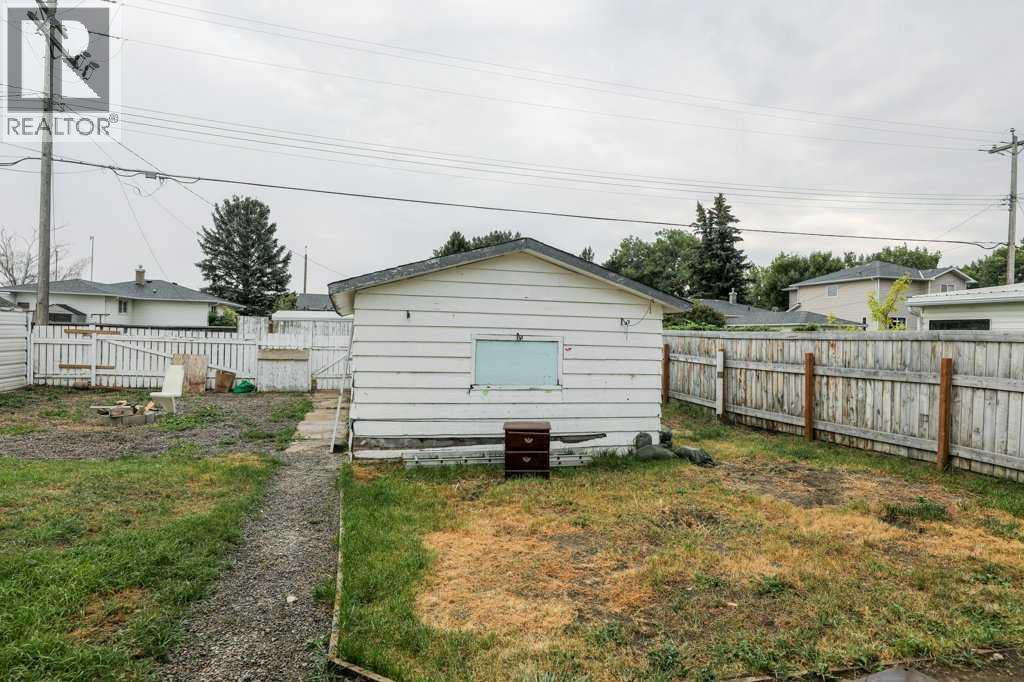 410 52 Avenue, Coalhurst, Alberta  T0L 0V0 - Photo 3 - A2256980