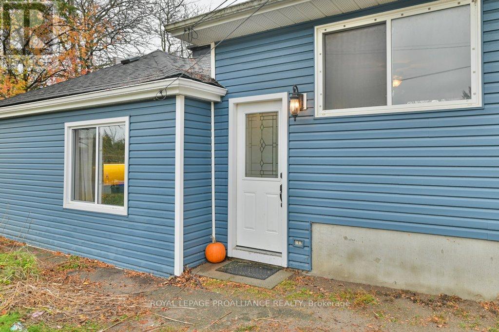 1643 County Road 5, Quinte West, Ontario K0K 2C0 - Photo 3 - X12595650