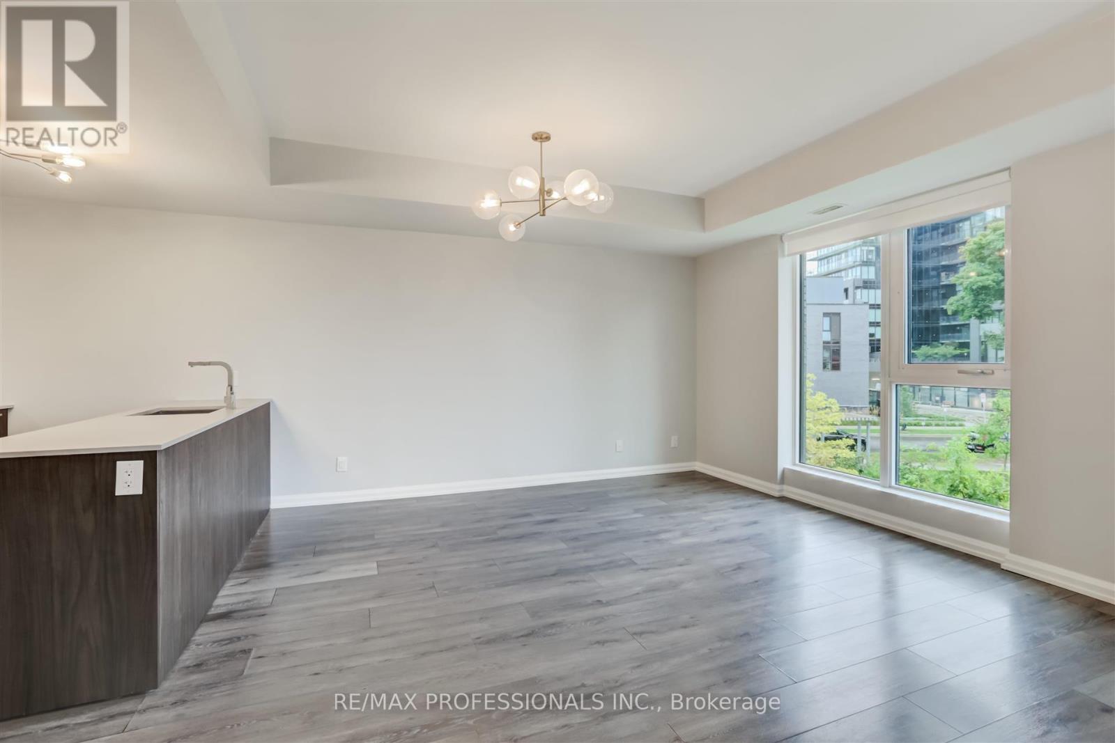 Th3 - 10 Brin Drive, Toronto, Ontario  M8X 0B3 - Photo 15 - W12595506