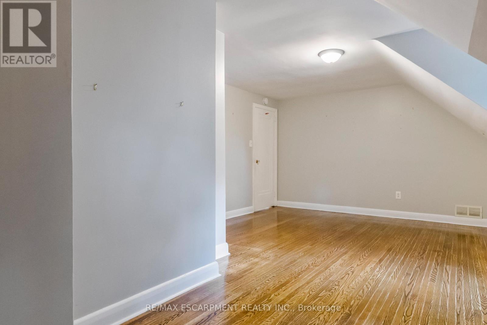 330 Poplar Drive, Oakville, Ontario  L6J 4E1 - Photo 27 - W12595512