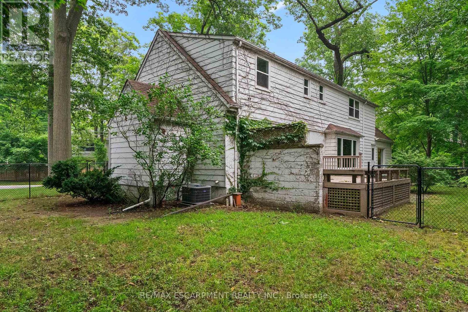 330 Poplar Drive, Oakville, Ontario  L6J 4E1 - Photo 44 - W12595512