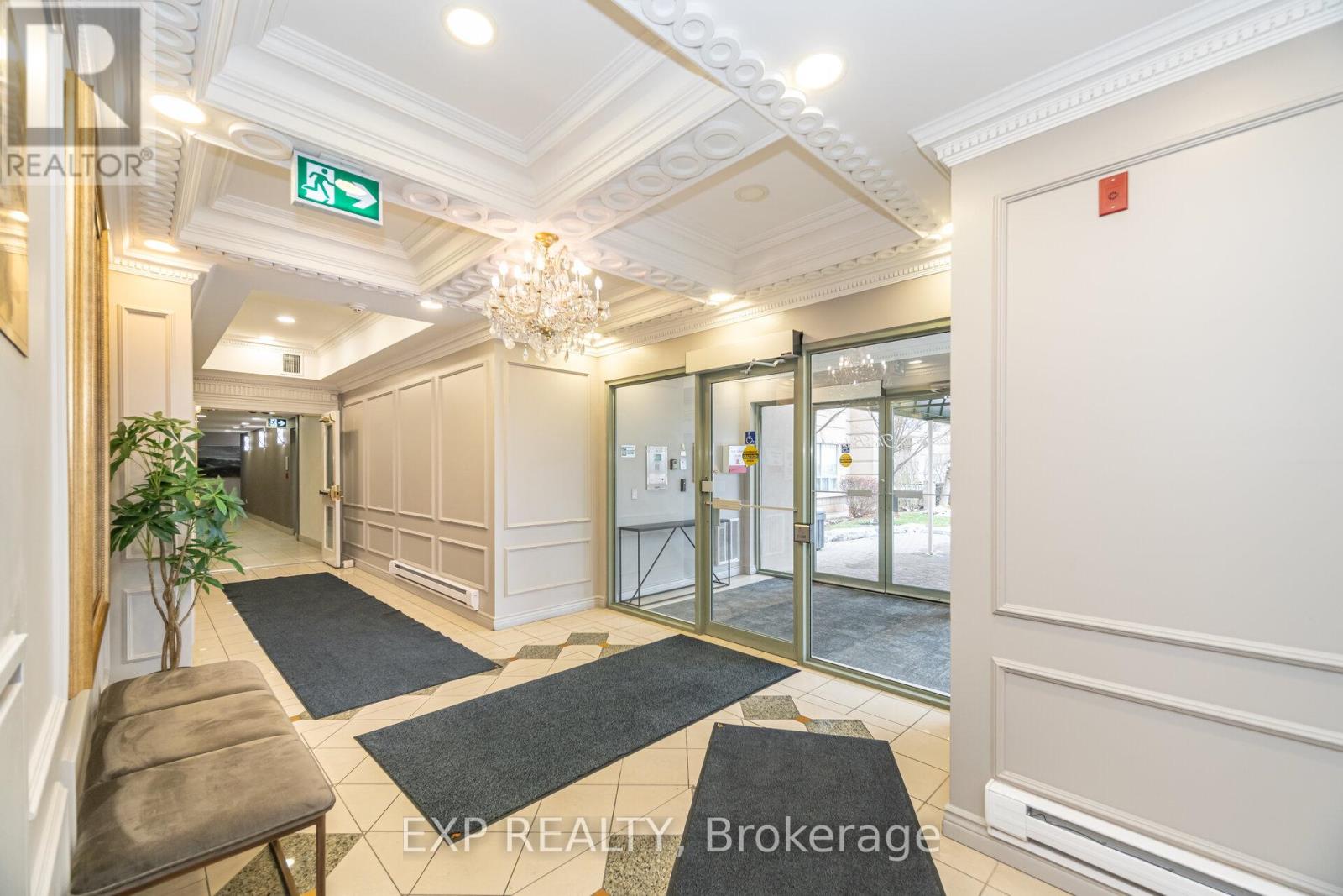 619 - 2075 Amherst Heights Drive, Burlington, Ontario L7P 5B8 - Photo 3 - W12595520