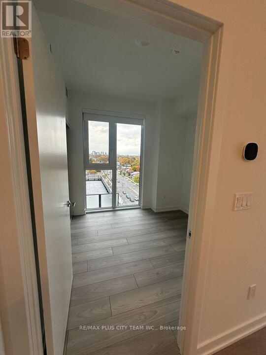 711 - 1007 The Queensway, Toronto, Ontario  M8Z 0H4 - Photo 6 - W12595534