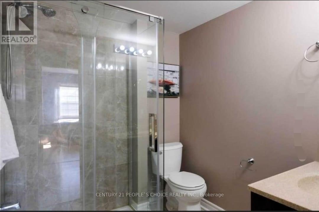 78 Giraffe Avenue, Brampton, Ontario  L6R 1Z1 - Photo 10 - W12595538