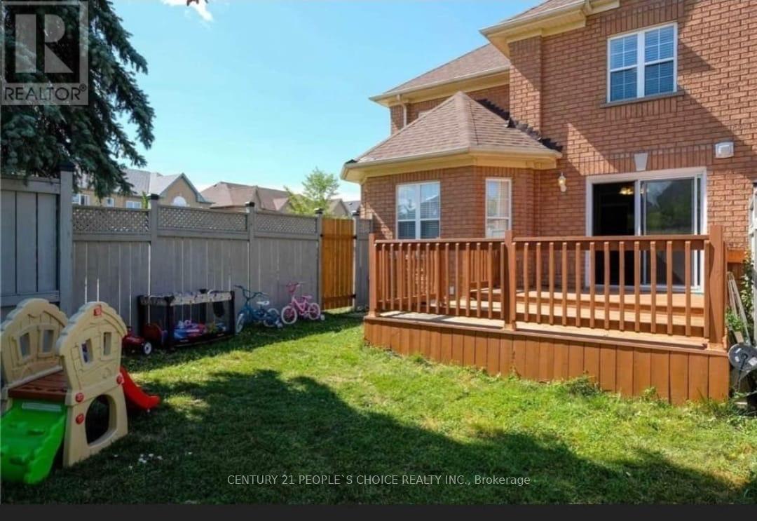 78 Giraffe Avenue, Brampton, Ontario  L6R 1Z1 - Photo 11 - W12595538