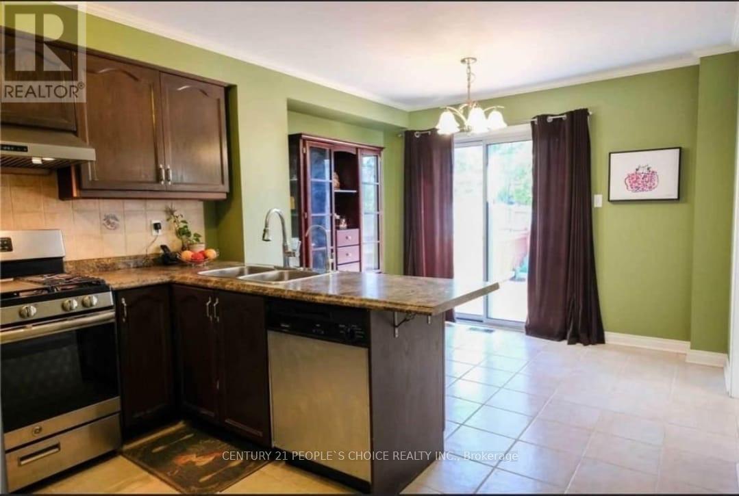 78 Giraffe Avenue, Brampton, Ontario  L6R 1Z1 - Photo 2 - W12595538