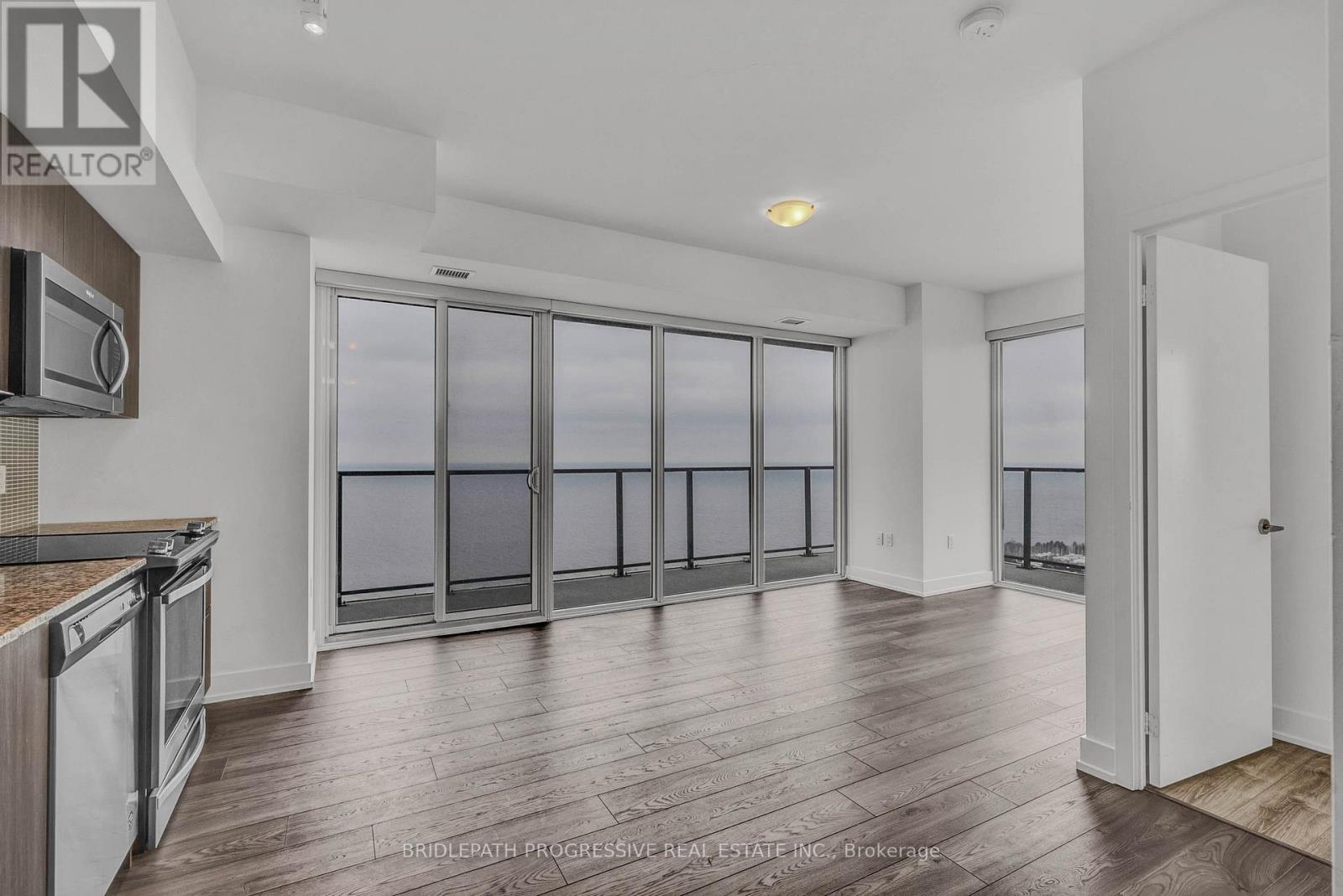 Ph-07 - 30 Shore Breeze Drive, Toronto, Ontario  M8V 0J1 - Photo 9 - W12595560