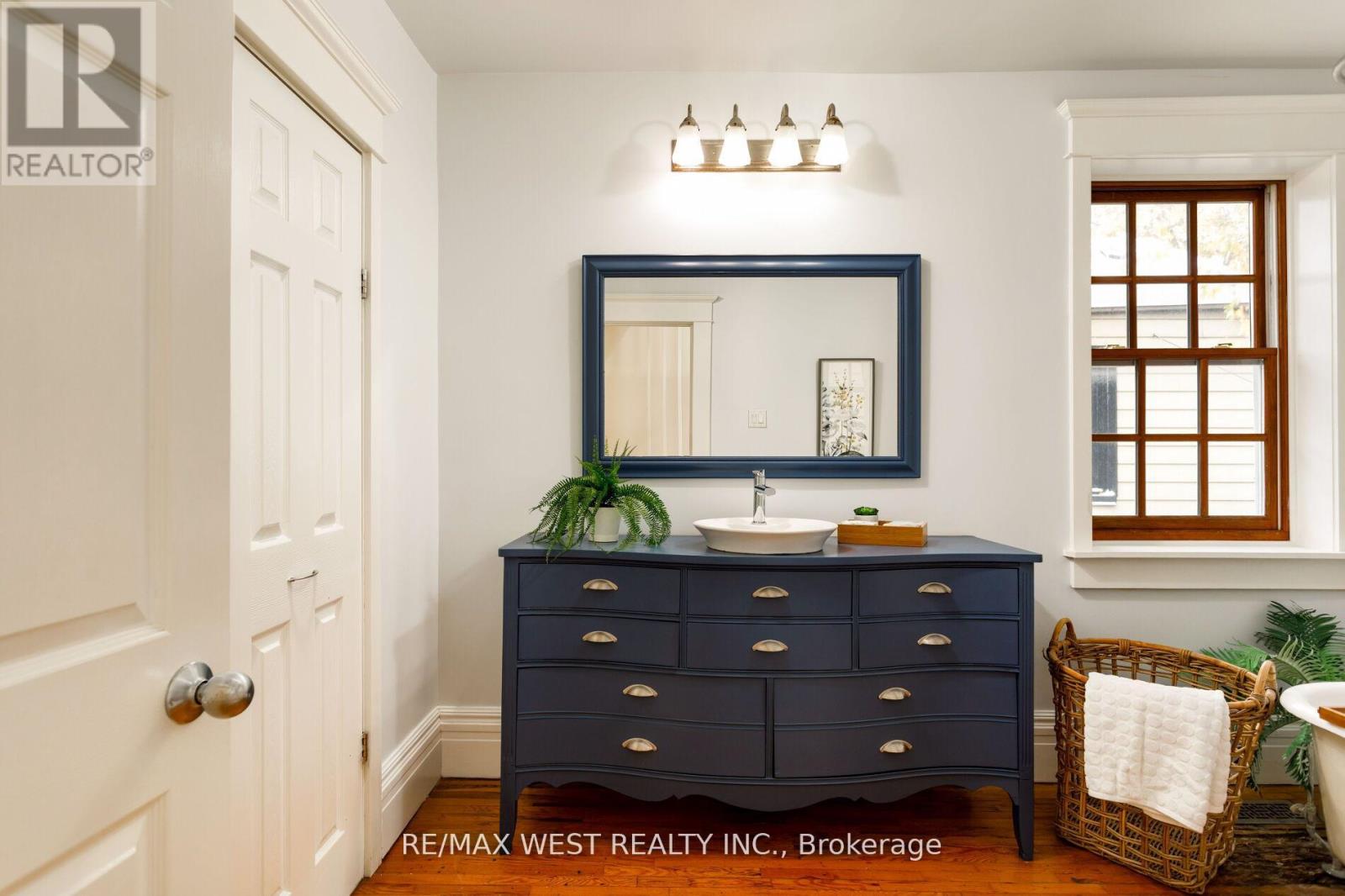 79 Springhurst Avenue, Toronto, Ontario  M6K 1B7 - Photo 34 - W12595566