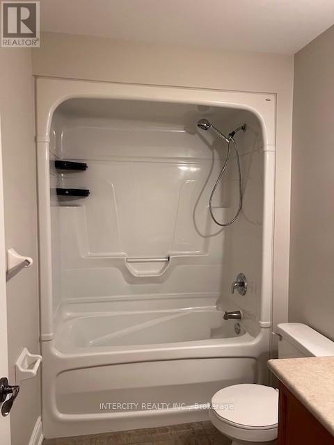 3 - 1947 Lawrence Avenue, Toronto, Ontario  M9N 1H3 - Photo 2 - W12595586