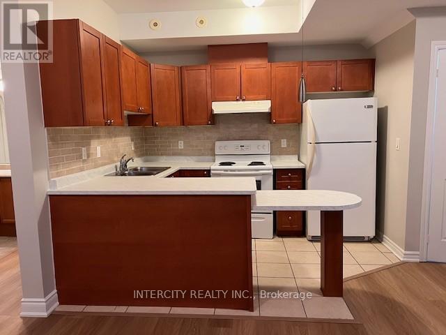 3 - 1947 Lawrence Avenue, Toronto, Ontario  M9N 1H3 - Photo 3 - W12595586