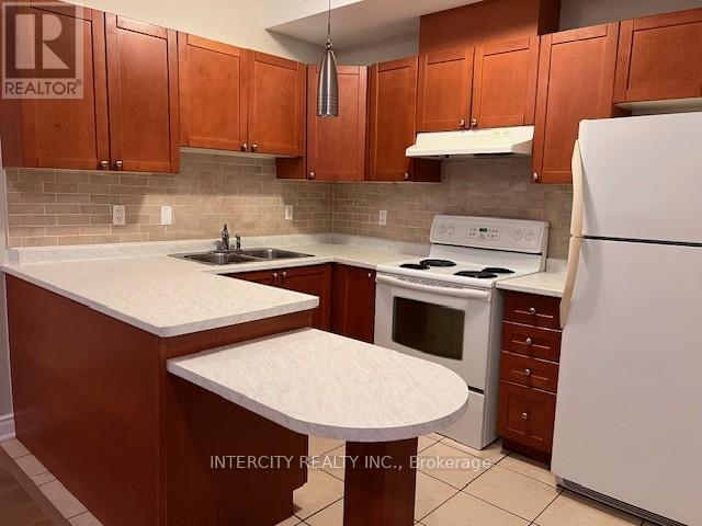 3 - 1947 Lawrence Avenue, Toronto, Ontario  M9N 1H3 - Photo 9 - W12595586