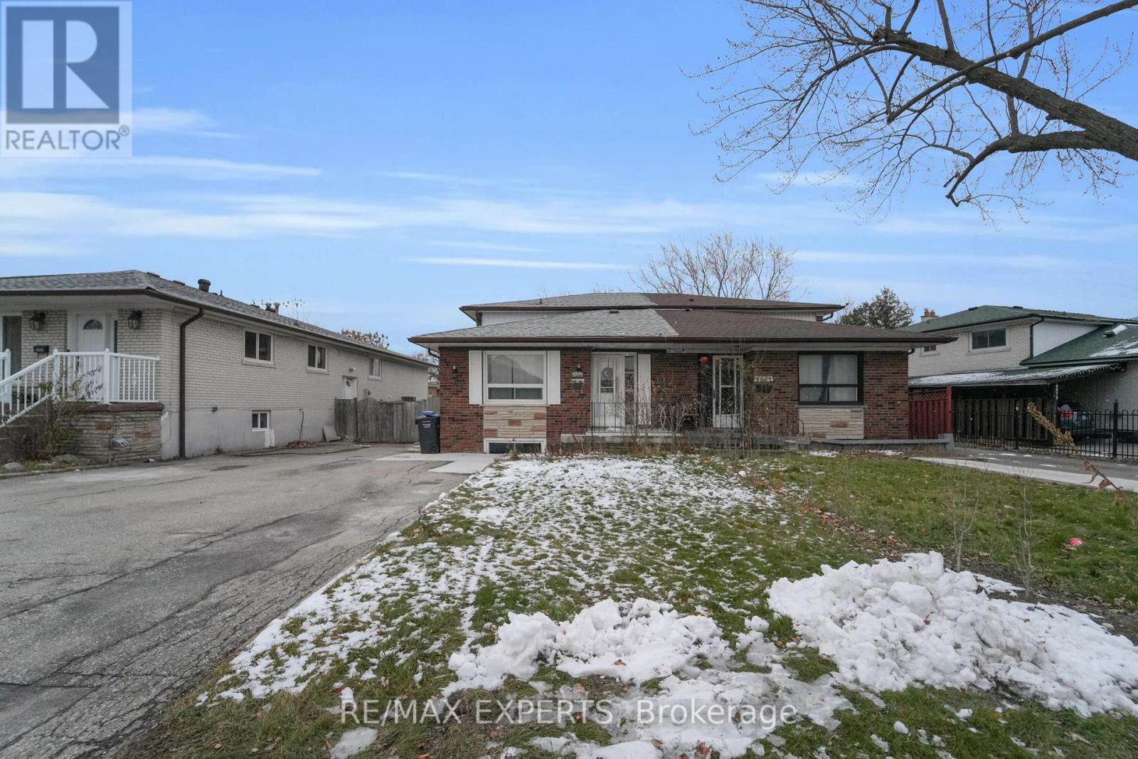 LOWER - 6862 DARCEL AVENUE, Mississauga, Ontario