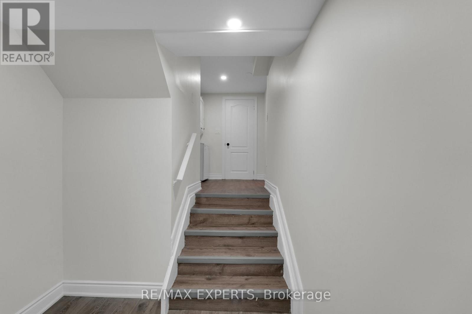 Lower - 6862 Darcel Avenue, Mississauga, Ontario  L4T 2W5 - Photo 17 - W12595592